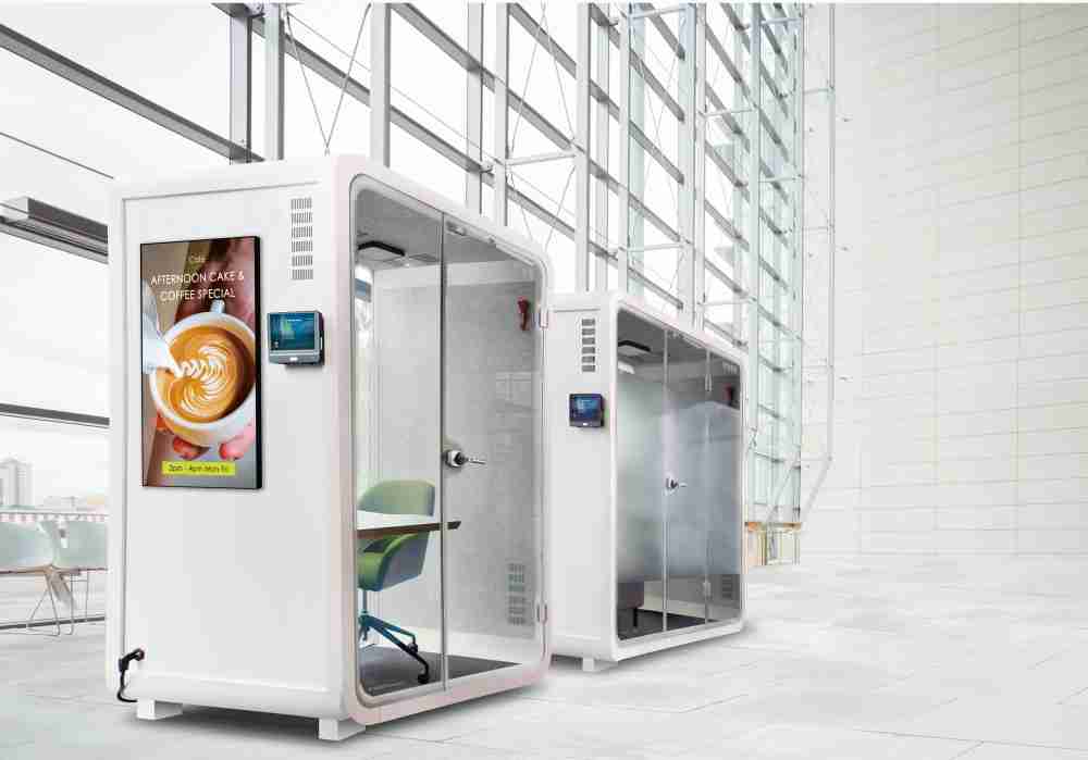 william威廉中文官网子公司达擎之智慧行动办公舱，，，采用PDLC智能调光玻璃设计，，，，透过通电与断电的电流切换，，，呈现透明与雾面效果，，，，具节能降耗特性并兼顾隐私，，，确保信息安全