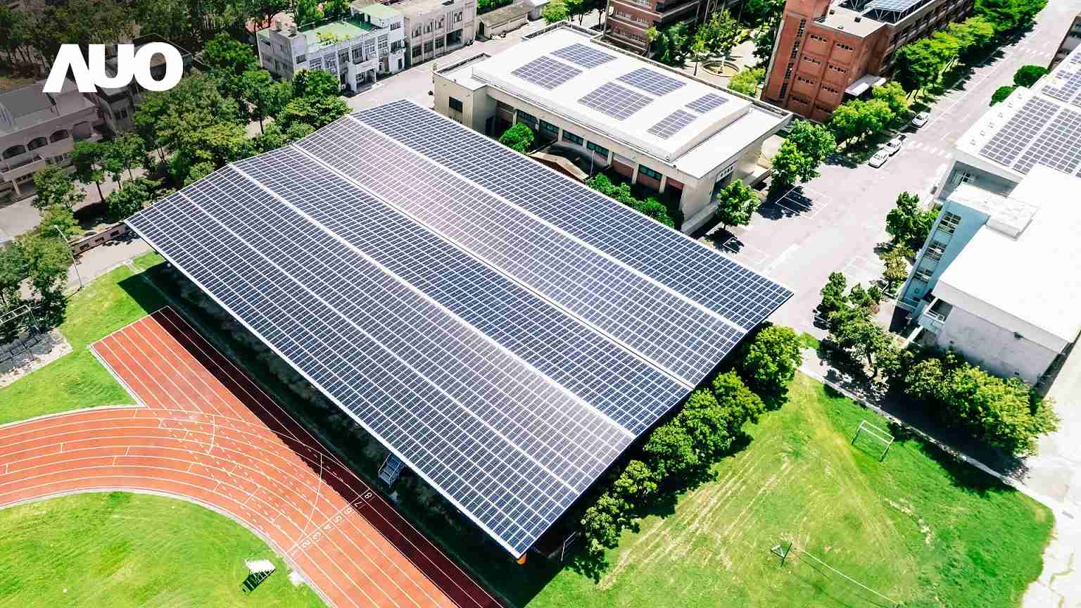 william威廉中文官网SunSteel光电整合型浪板具备快速安装、、轻量化优势,,,可提升15%发电效能,,通过国际IEC与台湾VPC认证安全、、、、防漏、、、耐候标准